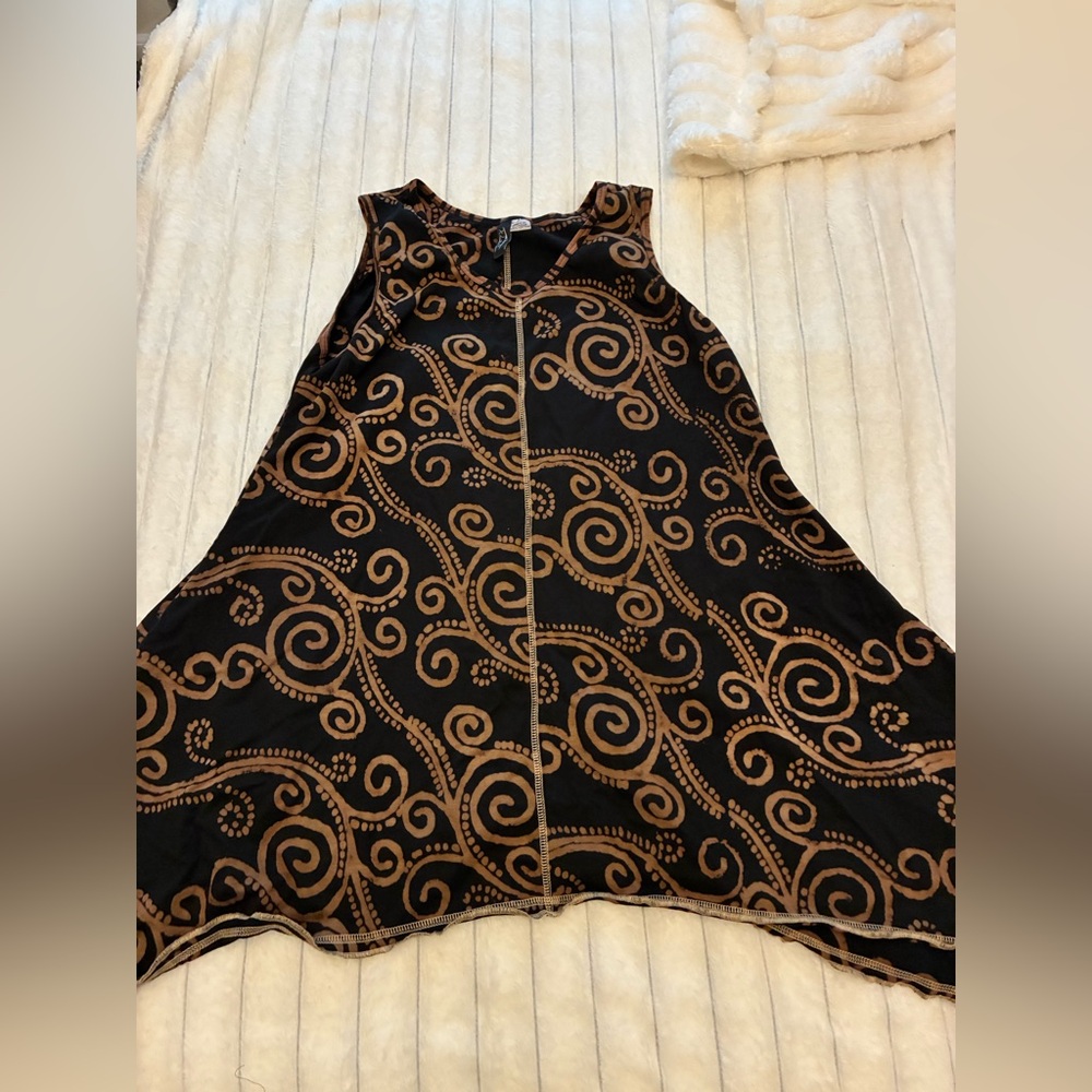 Elegant Black and Brown Swirl Dress